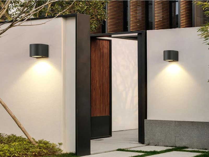 نور پردازی ورودی با سقف های کوچک