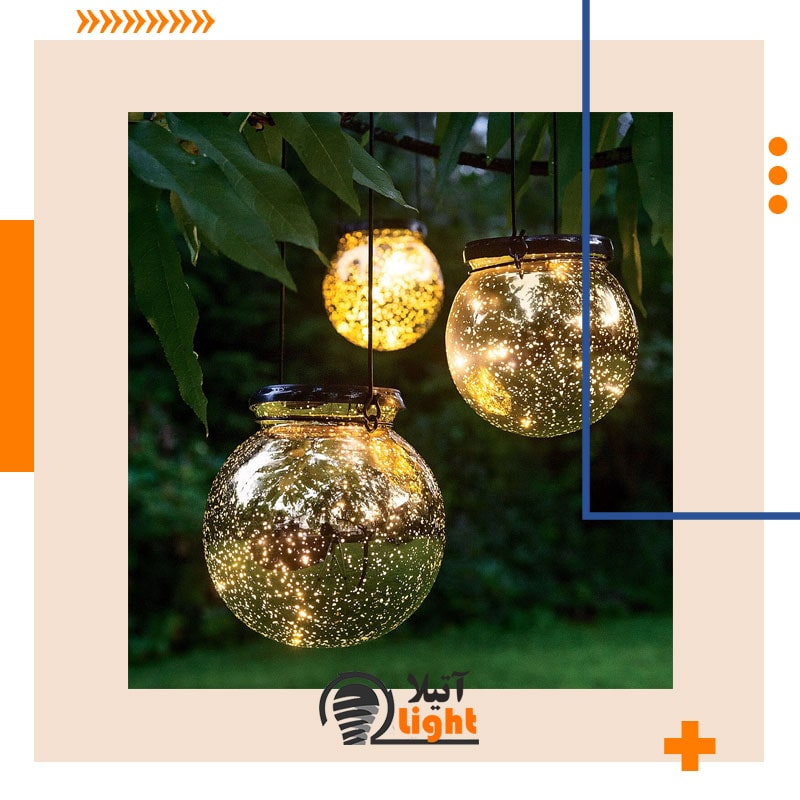 چراغ های رشته ای باتری دار در فانوس های شیشه ای