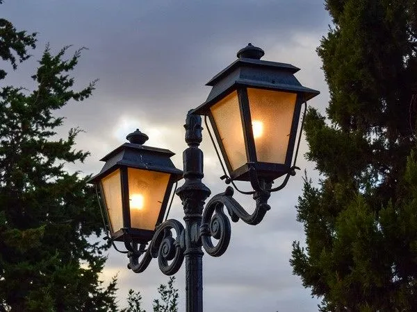 خرید چراغ پارکی