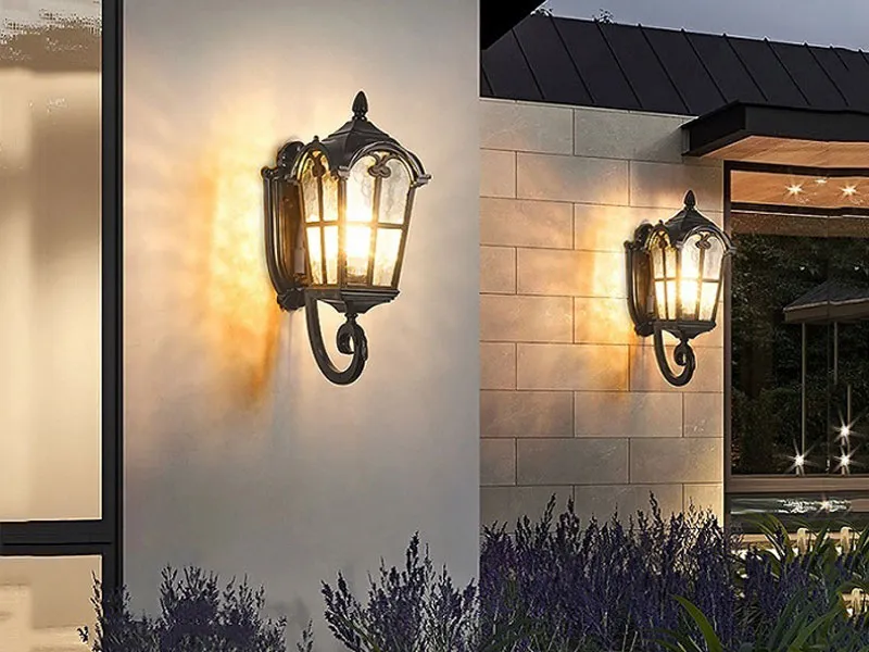 ۱۰ مدل چراغ حیاطی